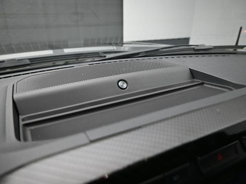 Used 2021 Ford F150 Lariat w/ Equipment Group 502A High image 19