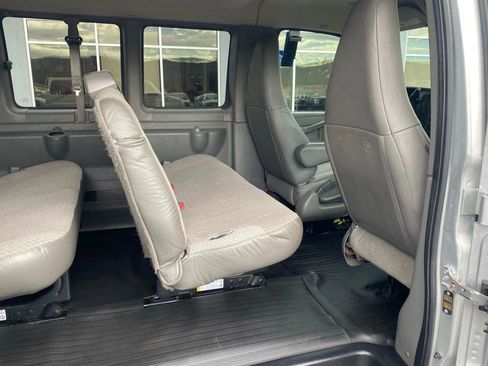 Used 2017 Chevrolet Express 3500 LT w/ LT Preferred Equipment Group image 23