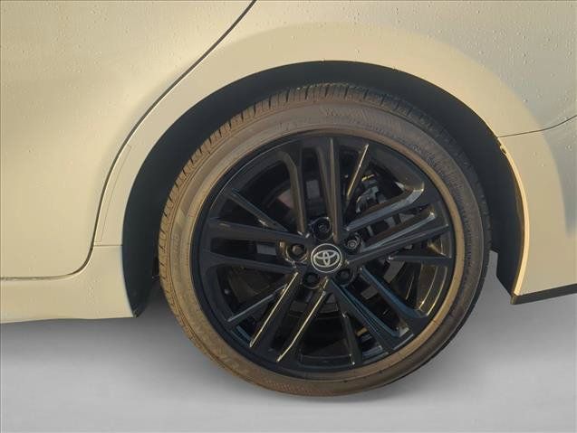 Used 2025 Toyota Camry SE w/ Convenience Package FWD image 7