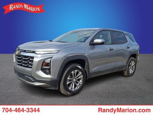 Used 2025 Chevrolet Equinox LT AWD/4WD image 1