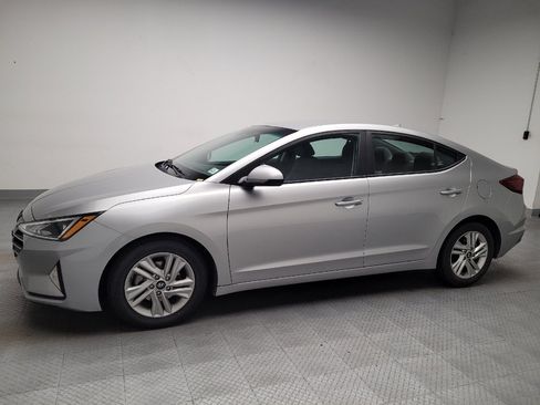 Used 2020 Hyundai Elantra SEL FWD image 2