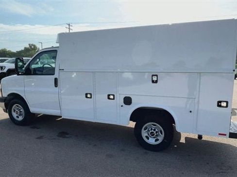 New 2025 GMC Savana 3500 w/ Power Convenience Package image 6