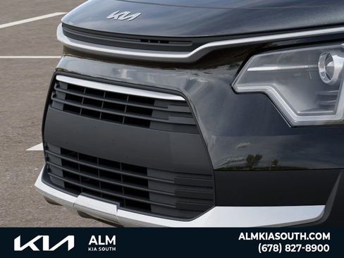 New 2025 Kia Niro LX image 12