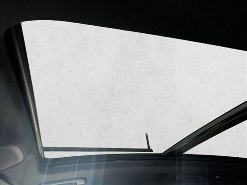 Certified 2025 Audi Q5 2.0T Premium Plus image 16