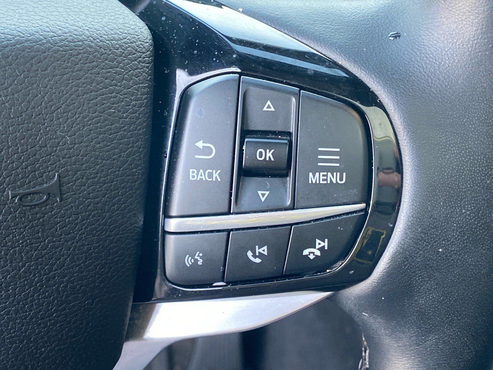 Used 2021 Ford Explorer Platinum w/ Equipment Group 601A AWD/4WD image 18