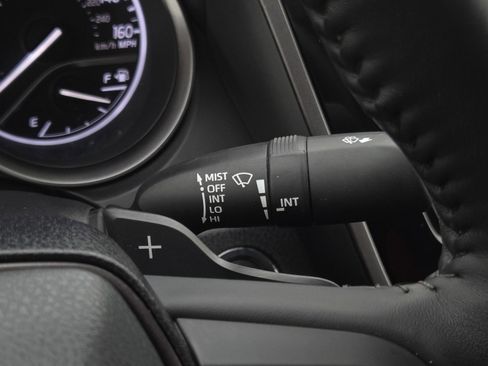 Certified 2021 Toyota Camry SE image 23