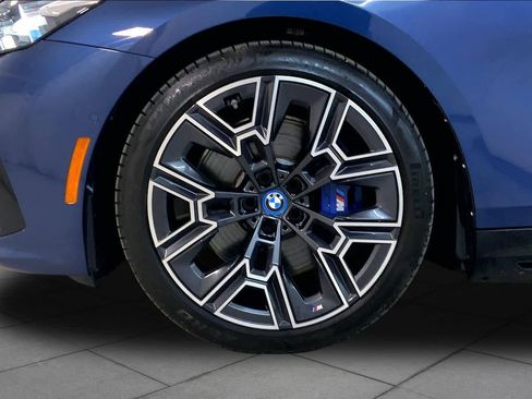 Used 2024 BMW i5 M60 image 10