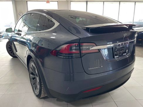 Used 2018 Tesla Model X 75D image 5