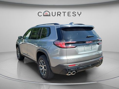 Used 2024 GMC Acadia AT4 w/ Luxury Package AWD/4WD image 2