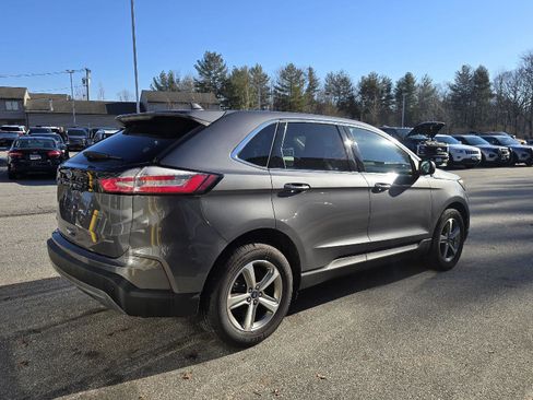 Used 2022 Ford Edge SEL w/ Convenience Package image 3