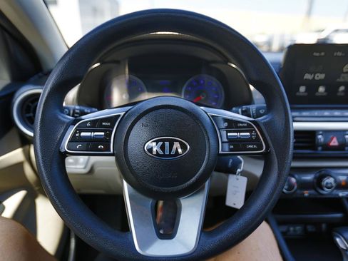 Used 2020 Kia Forte LXS FWD image 6