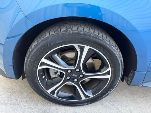 Used 2020 Ford Edge ST image 11