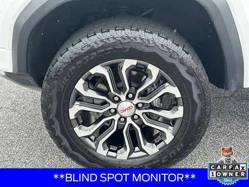 Used 2024 GMC Canyon Denali AWD/4WD image 11