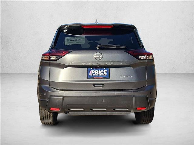 Used 2024 Nissan Rogue SV AWD/4WD image 7