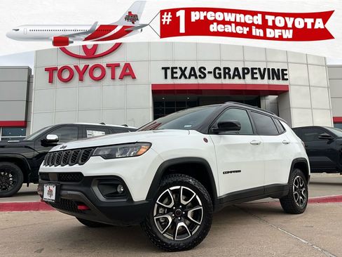 Used 2025 Jeep Compass Trailhawk w/ Trailer Tow Group image 1