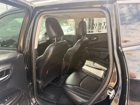 Used 2018 Jeep Compass Trailhawk w/ Leather Interior Group AWD/4WD image 22