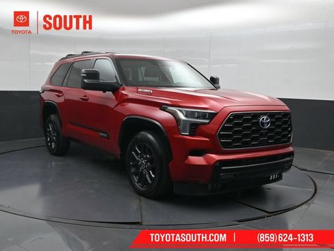 Used 2023 Toyota Sequoia Platinum AWD/4WD image 4