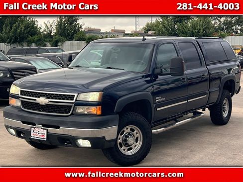Used 2007 Chevrolet Silverado 2500 LT w/ Heavy-Duty Power Package RWD image 1