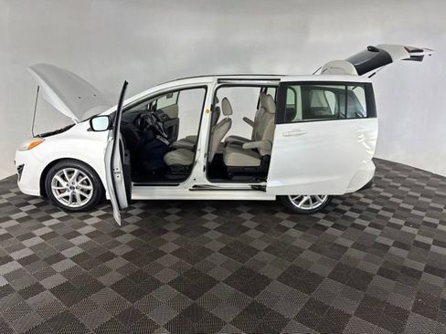 Used 2015 MAZDA MAZDA5 Grand Touring FWD image 8