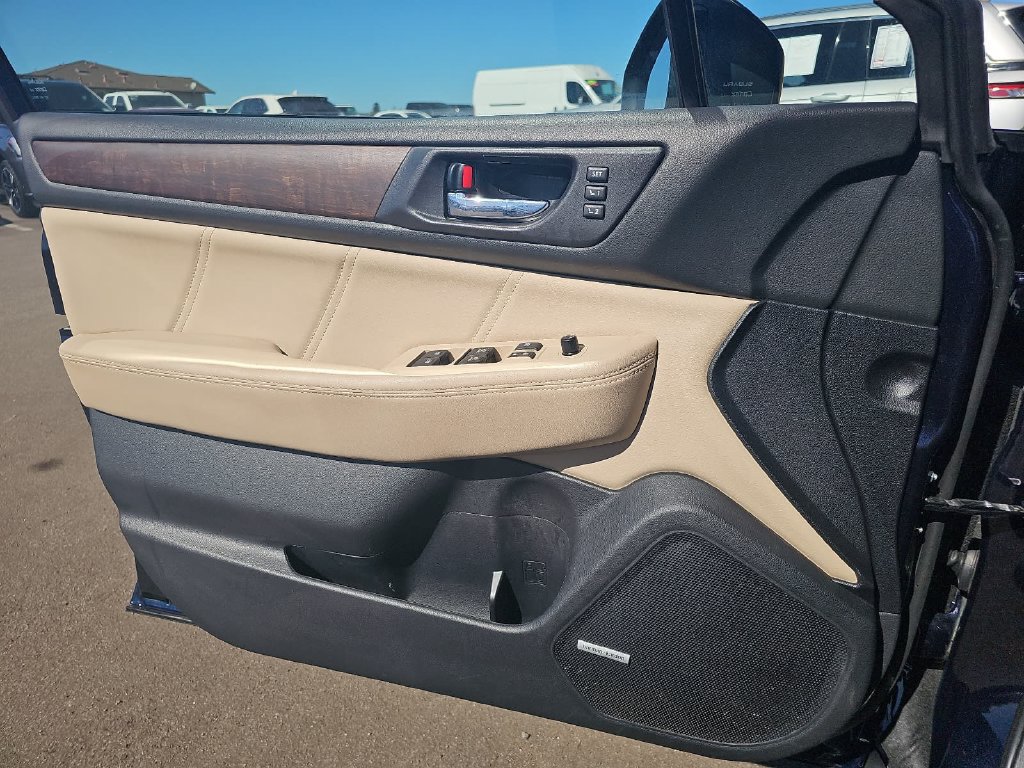 Used 2018 Subaru Outback 3.6R Limited AWD/4WD image 29