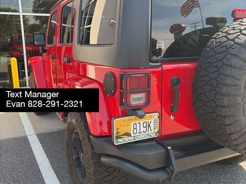 Used 2017 Jeep Wrangler Unlimited Sahara AWD/4WD image 9