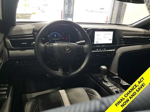 Used 2025 Toyota Camry SE FWD image 15