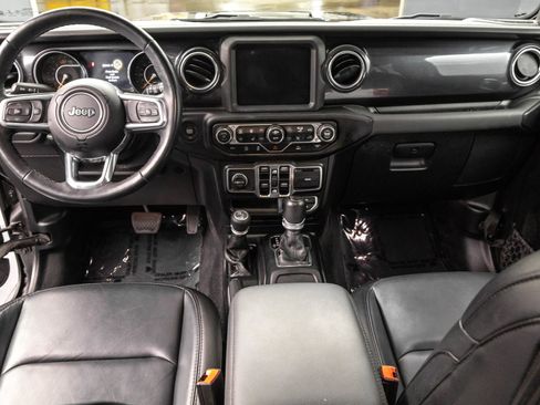 Used 2021 Jeep Wrangler Unlimited Sahara image 32