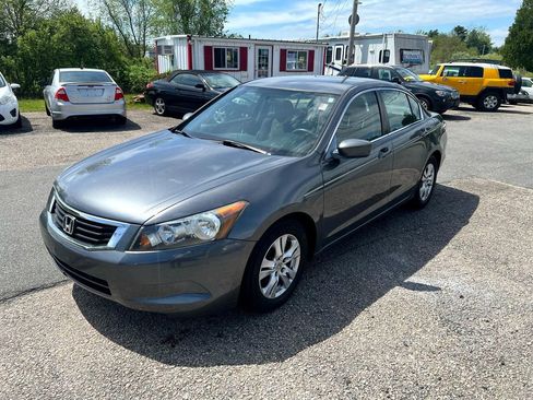 Used 2010 Honda Accord LX-P image 5