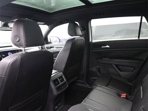 Used 2020 Volkswagen Atlas Cross Sport SEL R-Line image 10