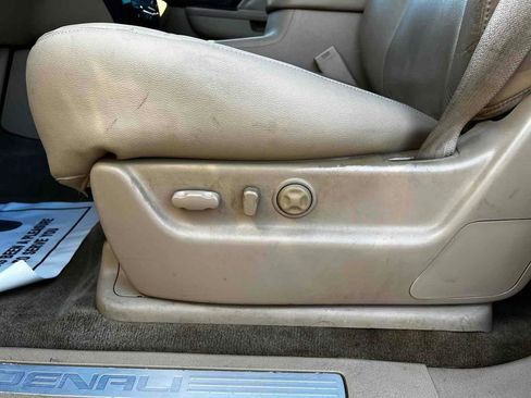 Used 2014 GMC Yukon Denali image 14