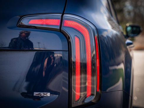 Used 2024 Kia Telluride SX Prestige image 14