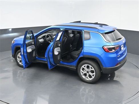 New 2025 Jeep Compass Latitude image 50