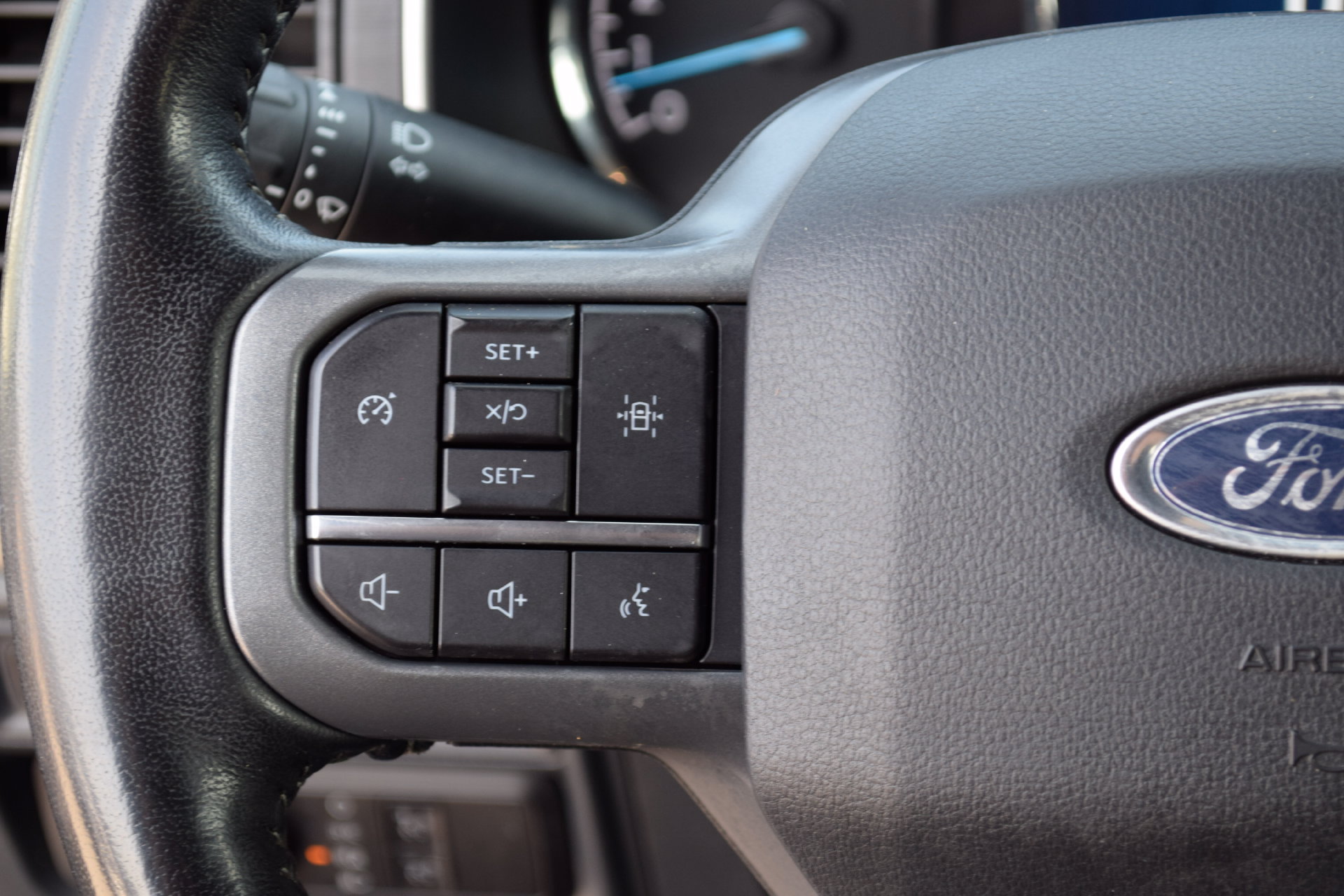Used 2022 Ford F150 XLT w/ Equipment Group 302A High AWD/4WD image 8