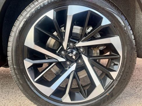 Used 2022 Mitsubishi Outlander SE image 27