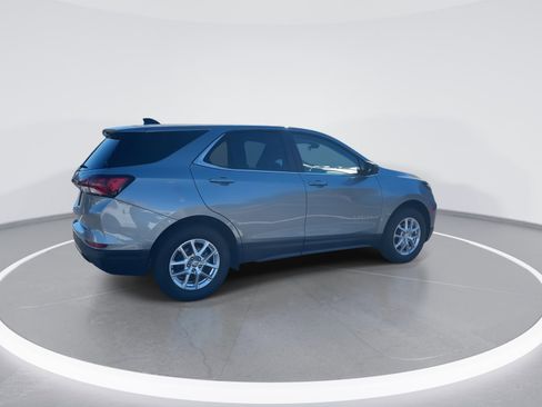 Used 2023 Chevrolet Equinox LT image 9