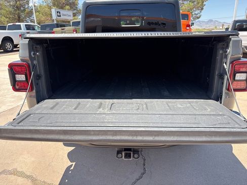 Used 2020 Jeep Gladiator Rubicon w/ Uconnect 4C Nav & Sound Group image 50