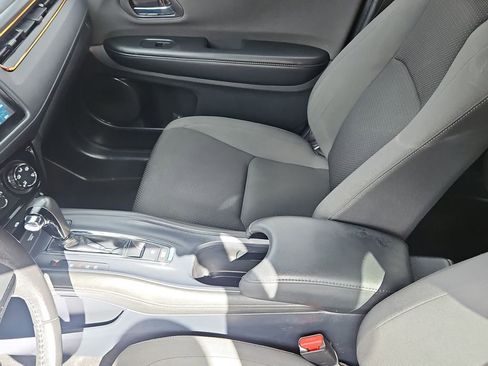 Used 2021 Honda HR-V Sport image 25