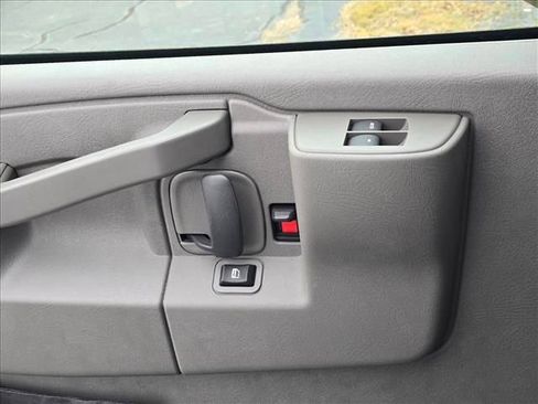 New 2025 Chevrolet Express 3500 w/ Power Convenience Package image 29