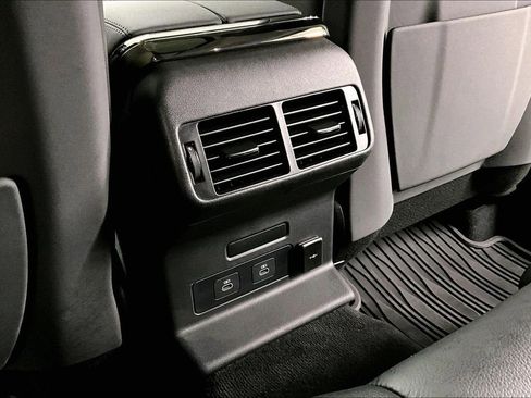 Certified 2024 Land Rover Range Rover Velar S image 10