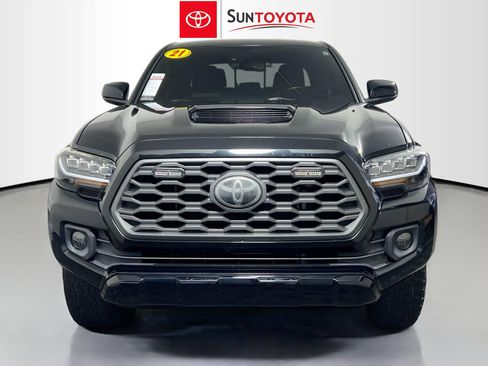 Used 2021 Toyota Tacoma TRD Sport image 10