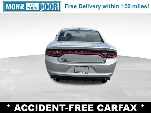 Used 2019 Dodge Charger SXT image 4