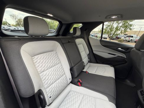 Used 2019 Chevrolet Equinox LT FWD image 18