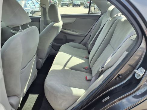 Used 2010 Toyota Corolla image 17