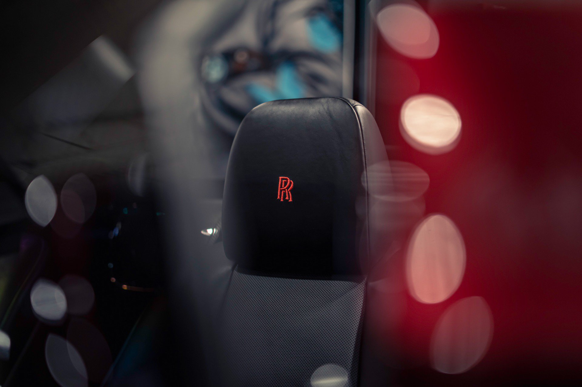 Used 2019 Rolls-Royce Dawn RWD image 4