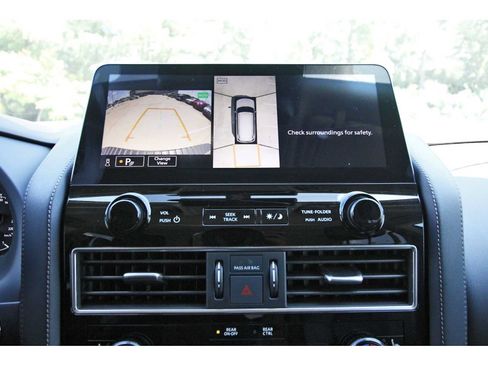 Used 2024 Nissan Armada Platinum w/ Captain's Chairs Package RWD image 25