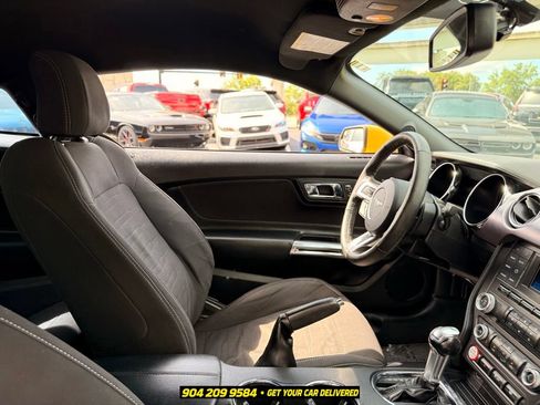 Used 2017 Ford Mustang GT RWD image 33