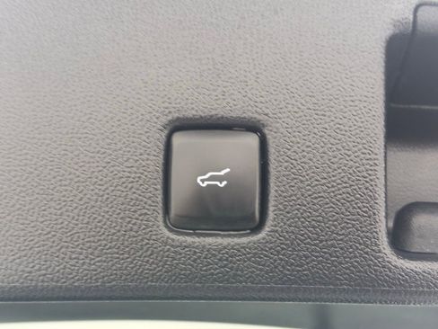 Used 2024 Ford Escape Platinum image 5