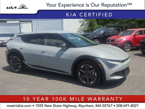 Certified 2025 Kia EV6 Light AWD/4WD image 1