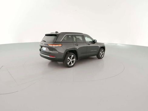 New 2025 Jeep Grand Cherokee Limited image 12