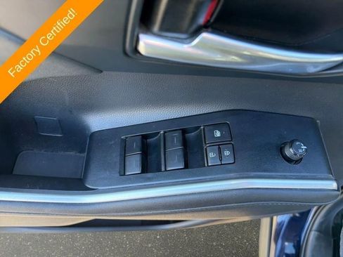 Used 2023 Toyota Highlander XLE image 10